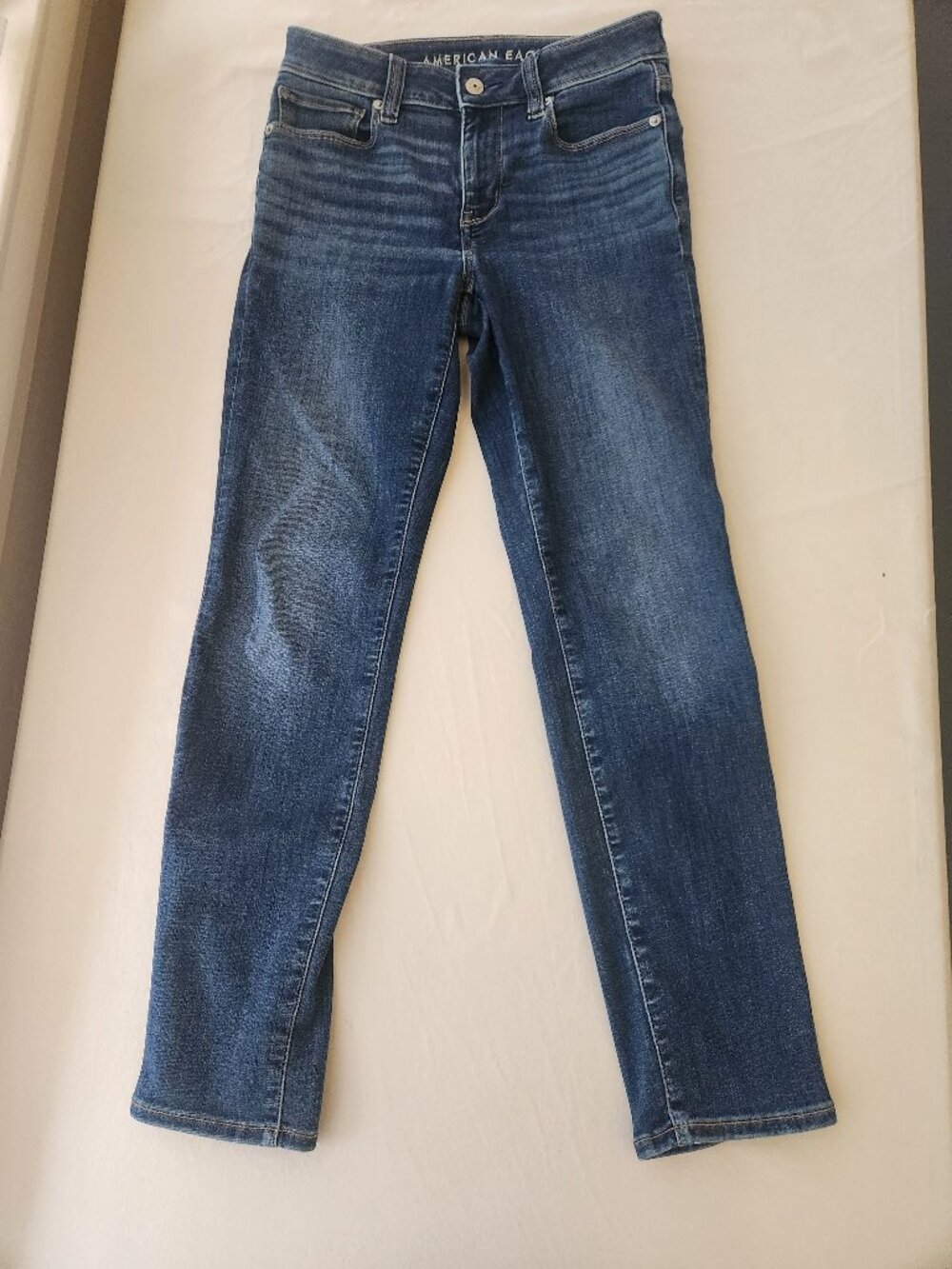 American Eagle Mid Rise Skinny/Straight Jeans Size 2 Short Medium Wash